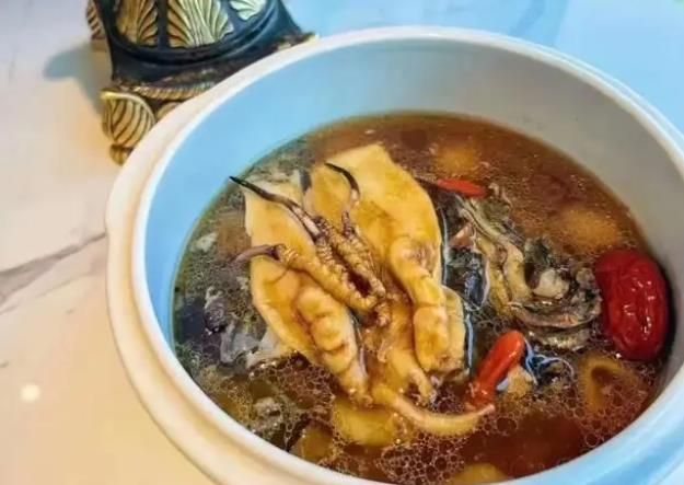 冬蟲夏草和哪些食材可以一起煲湯？