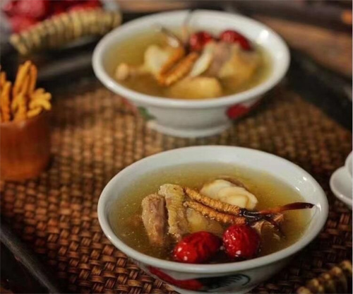 冬蟲夏草怎么煲湯？冬蟲夏草煲湯的方法