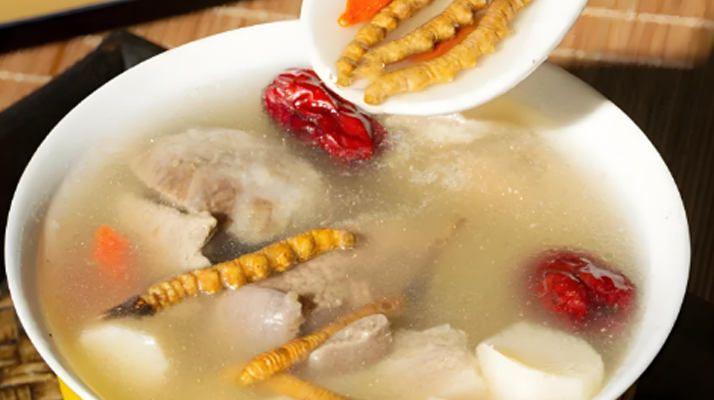 冬日滋補(bǔ)圣品：冬蟲夏草鮮人參海參湯